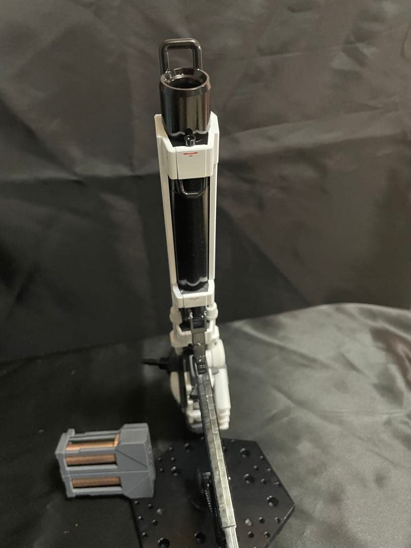 RG Hi-νガンダム 全塗装 完成品 νガンダムカラー