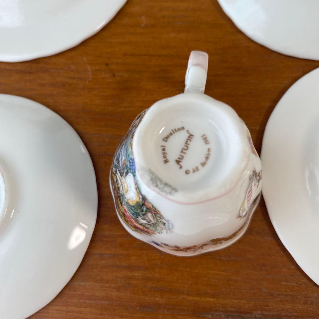 英国　ロイヤルドルトン ブランブリーヘッジ ミニチュア　ティーセット　イギリス