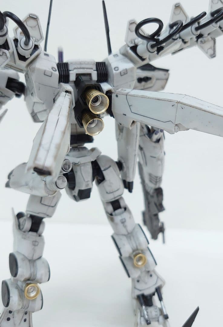 コトブキヤ アーマードコア　ラインアークホワイトグリント　プラモデル 完成