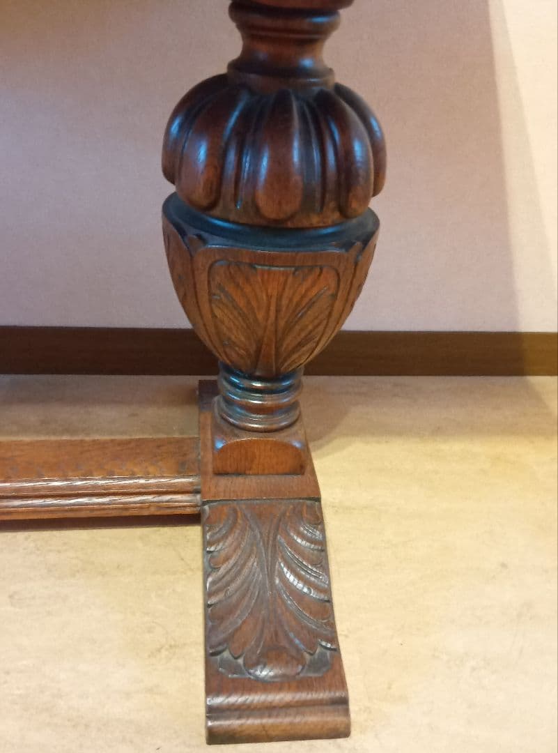 イギリス製アンティークテーブル