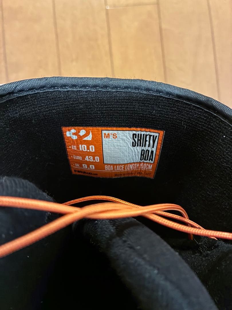 男性用スノーボードブーツ thirty two Shifty BOA