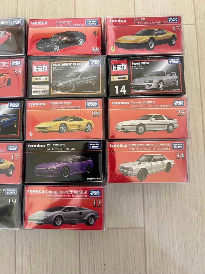 トミカプレミアム未開封品　19台セット売り