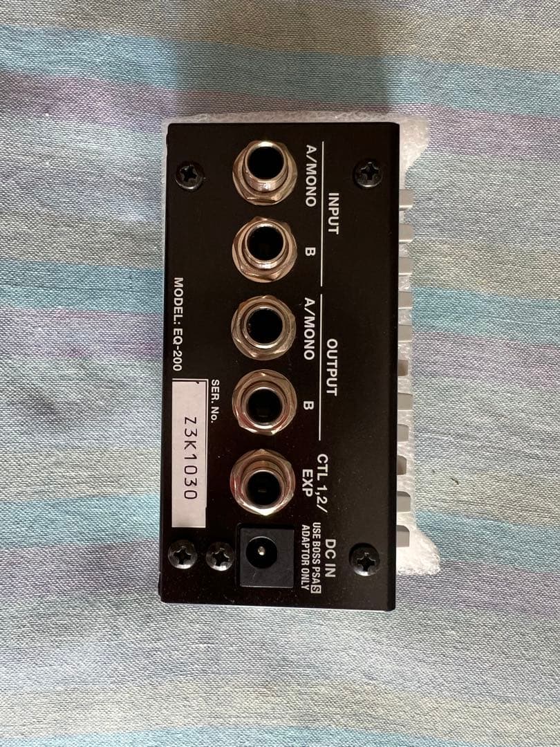 BOSS EQ-200 グラフィックイコライザー