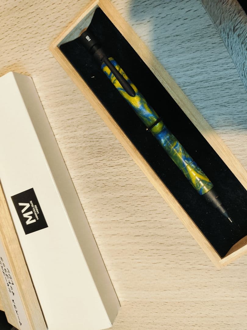 マーベラスウッドレジン