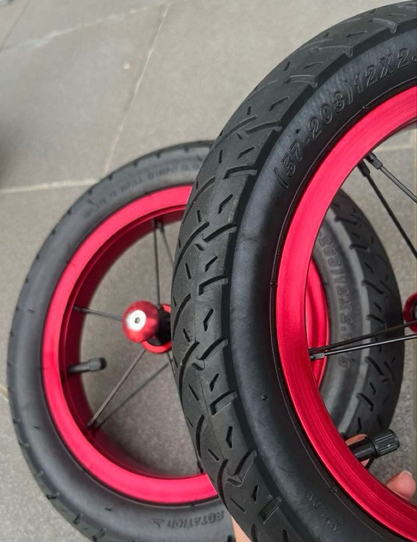 DADDYLAB HEX-WHEEL タイヤセット　ストライダー