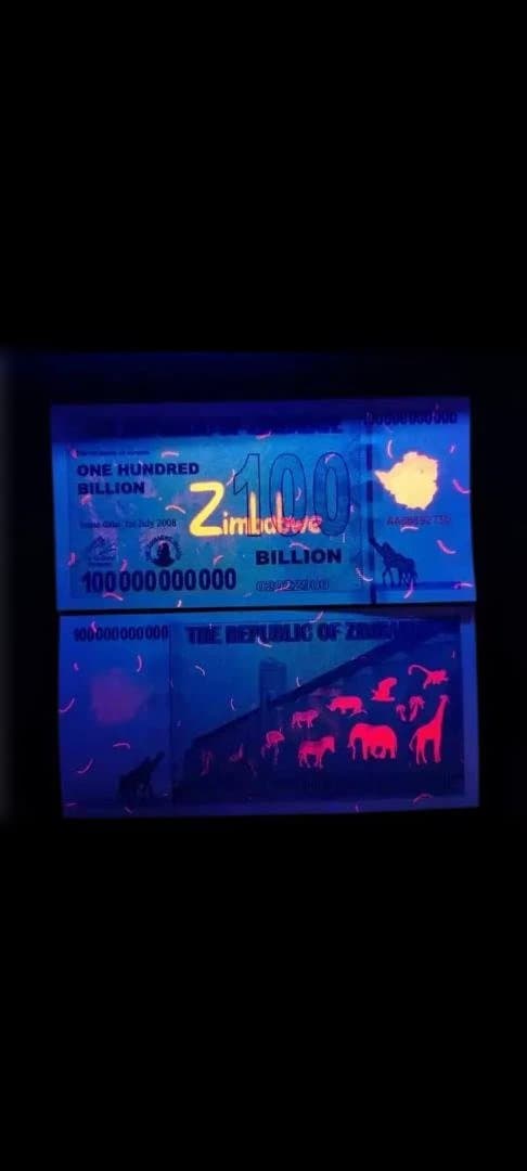 30枚ジンバブエドル100兆ドル1000億ドル1兆ドル 記念貨幣 通貨価値なし。