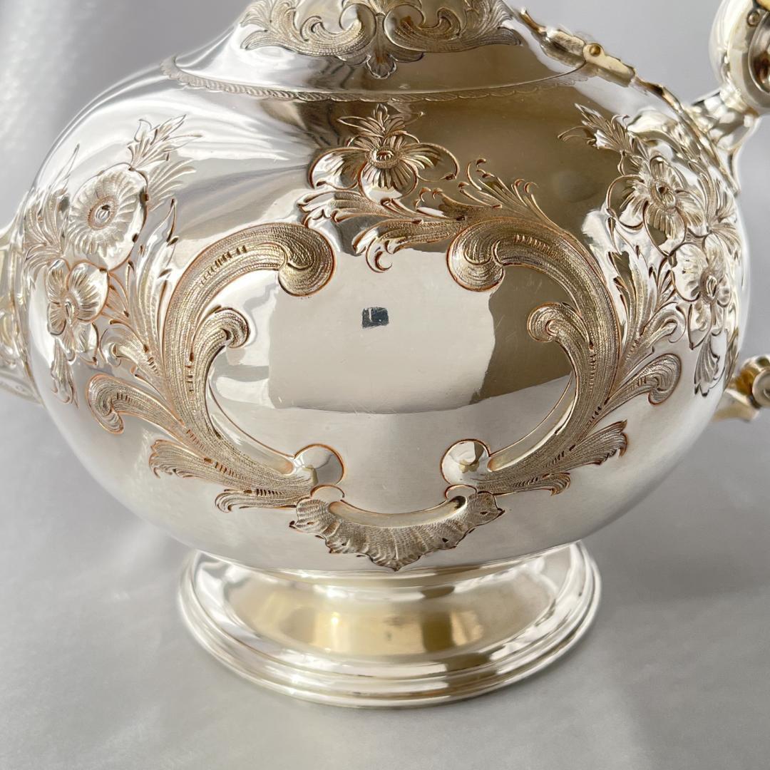 【Martin, Hall 】 イーグルのティーポット【シルバープレート】華麗！