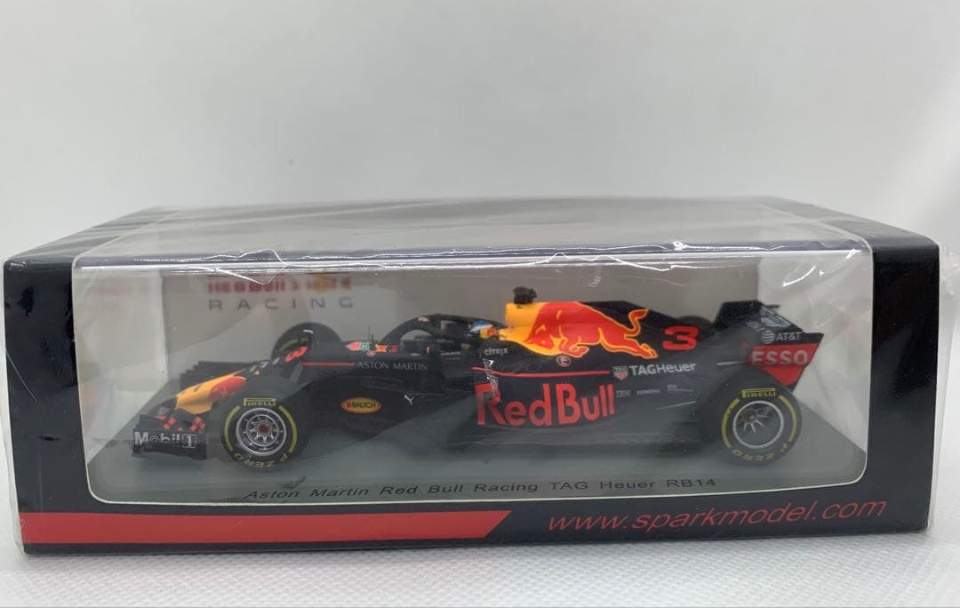 ミニカー 1/43 Aston Martin Red Bull Racing RB14