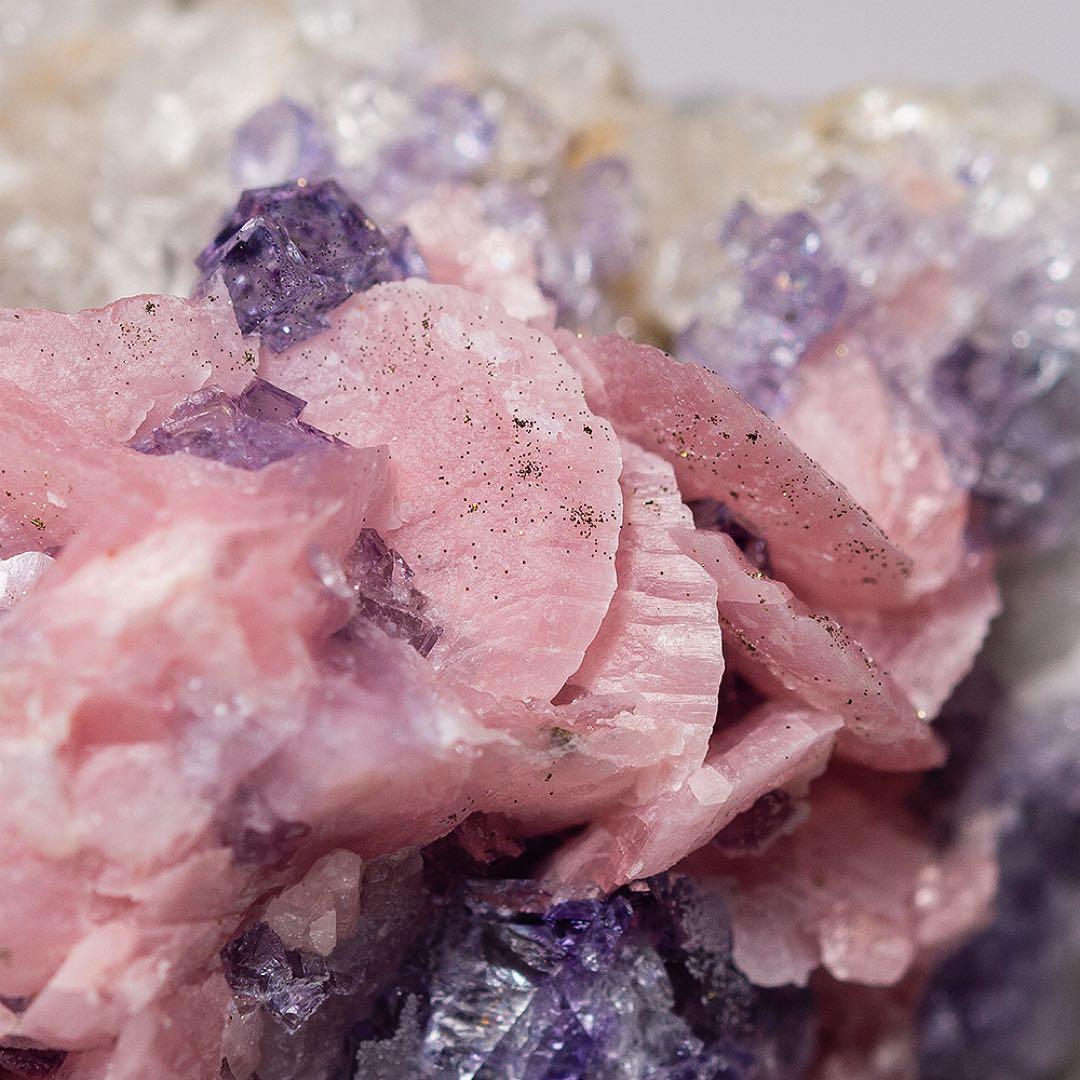 中国 ロードクロサイト フローライト 天然石 原石 鉱物標本 鉱石 蛍石 739