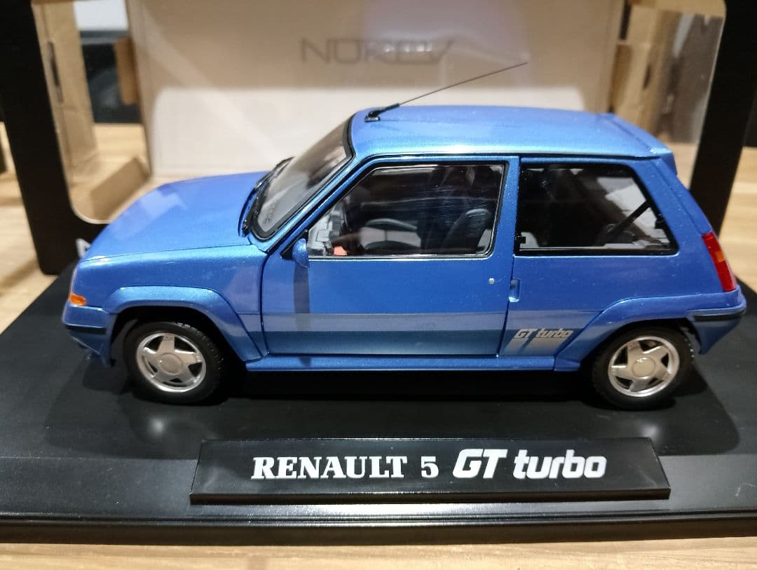 よっしー1/18 ノレブ　ルノー5 ターボ　ルノーサンク　ミニカー　ブルー
