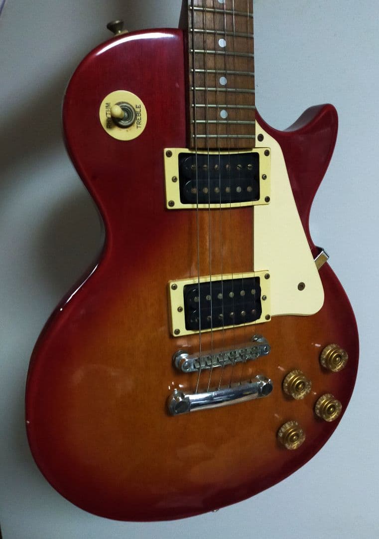 音はいいので練習用に　なんちゃってギブソン　レスポール