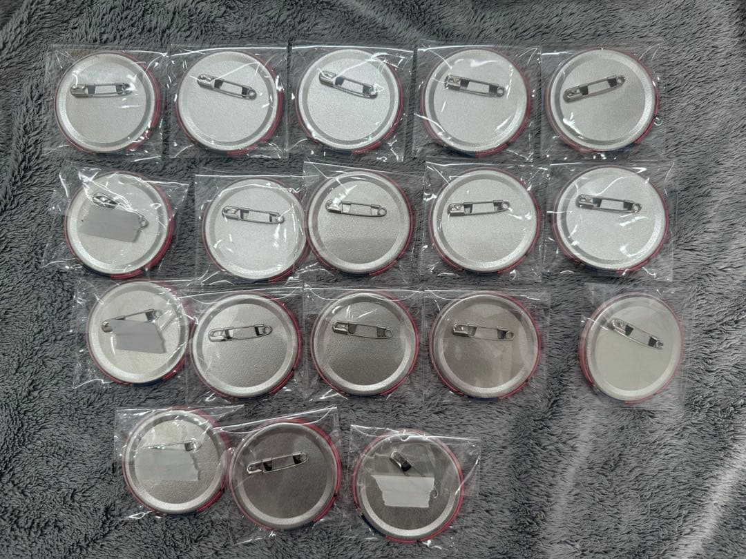 その着せ替え人形は恋をする　着せ恋　喜多川海夢　缶バッジ