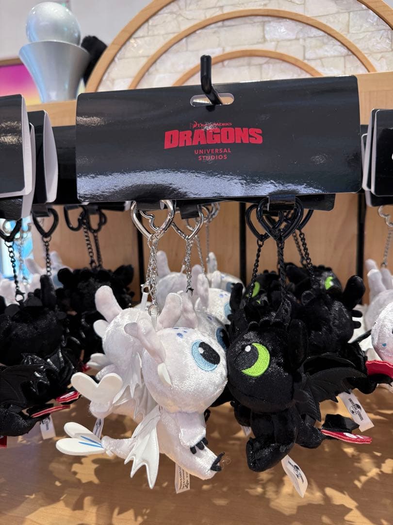 新商品　北京ユニバ限定　ヒックとドラゴン　トゥースレス　ライトフューリー