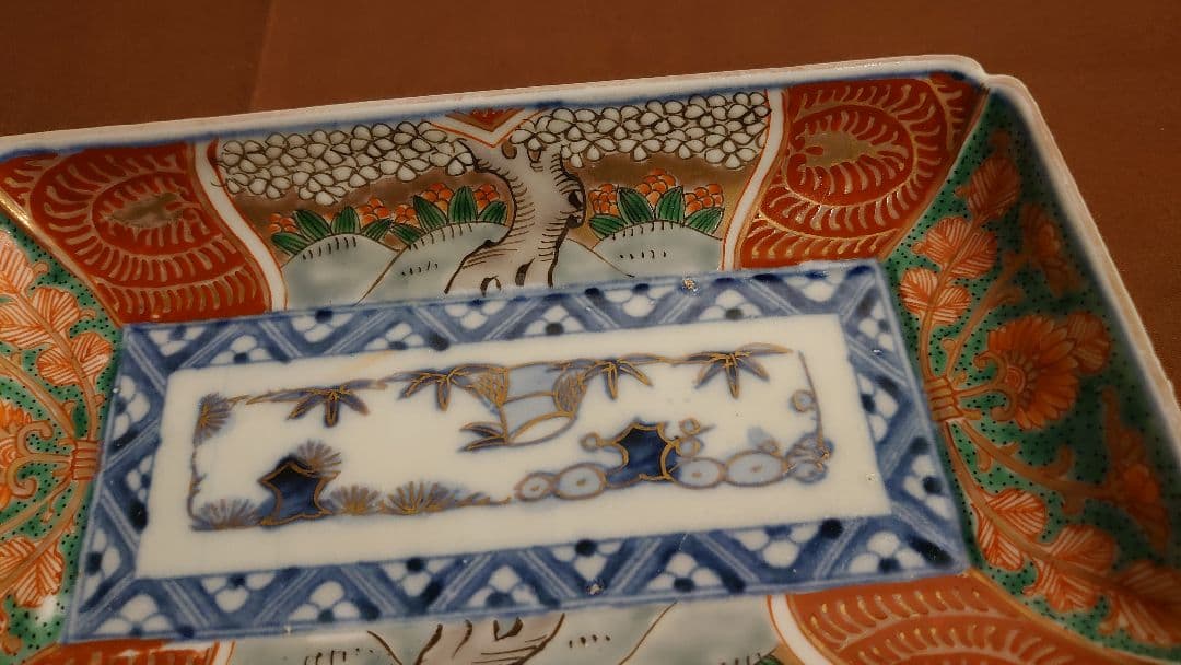 大聖寺伊万里　古伊万里　伊万里　色絵　金襴手　角皿　華の図　江戸期　１客