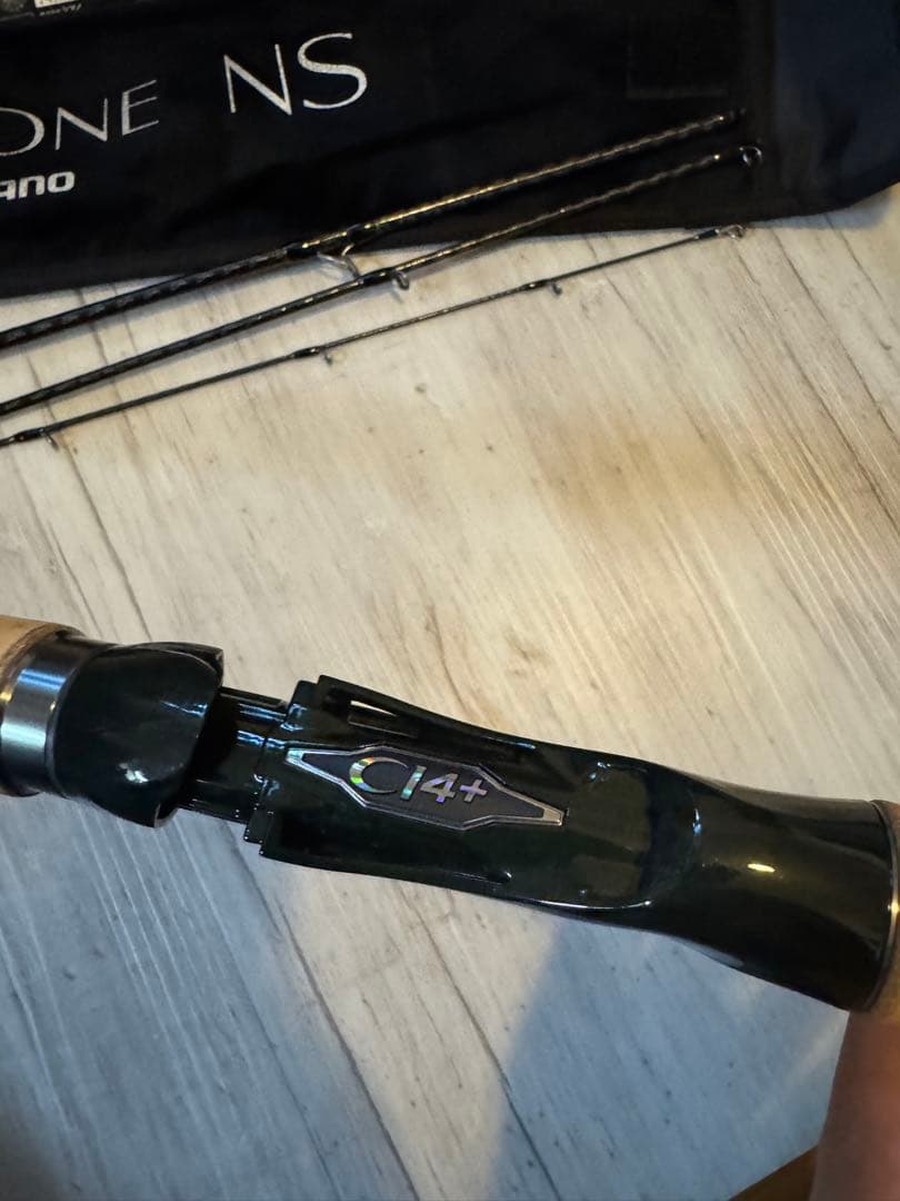 シマノ　美品　トラウトワン　NS B47UL-4