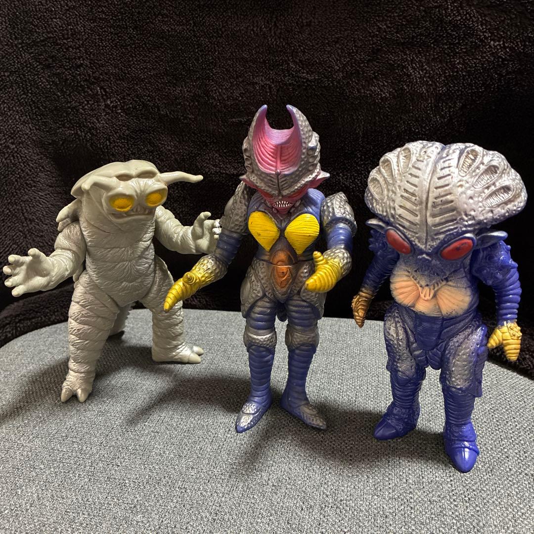 ウルトラマン怪獣フィギュア 21 体 日本製 硬質フィギュア他