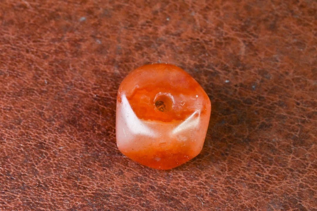 パキスタン出土 アンティークカーネリアン 300〜500年前 朱砂　02