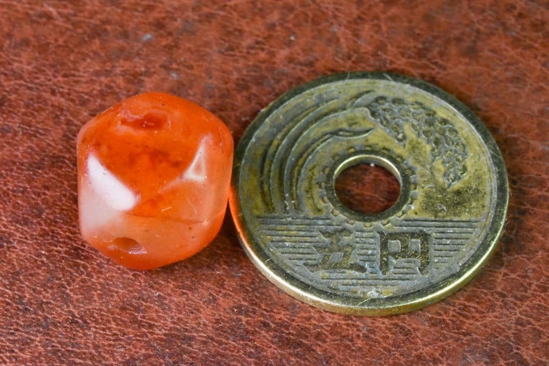 パキスタン出土 アンティークカーネリアン 300〜500年前 朱砂　02