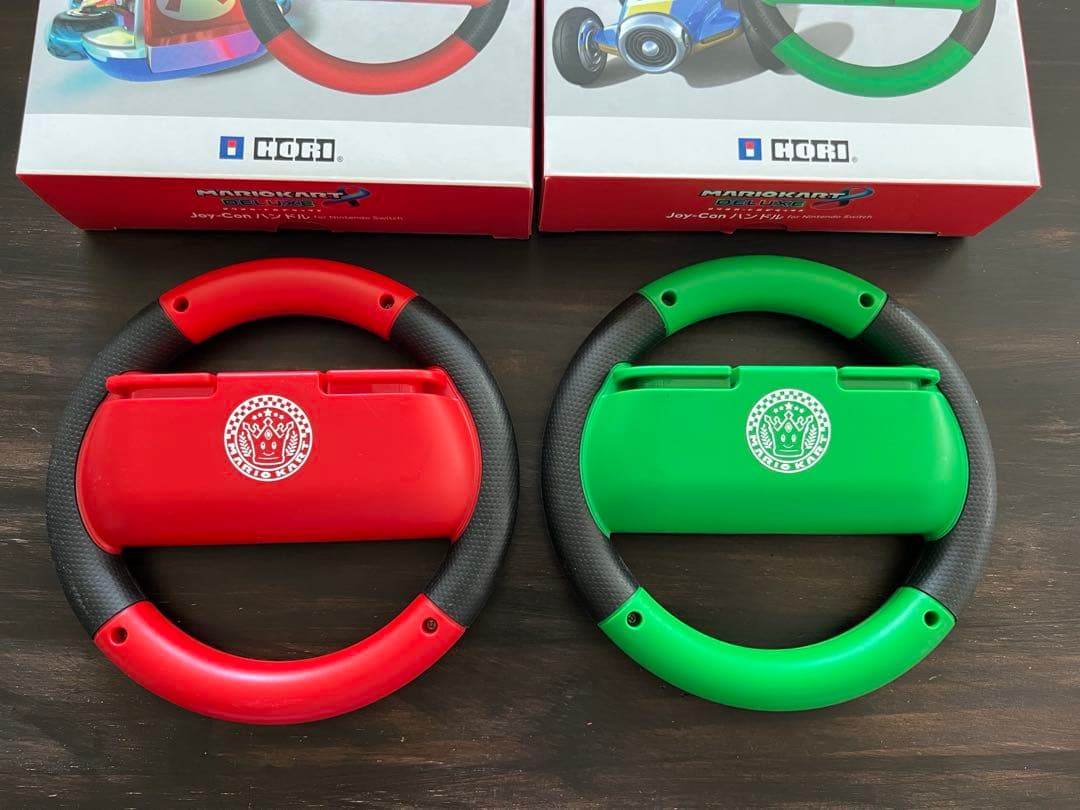 used NintendoSwitch 本体&マリオカートハンドル2つ付き