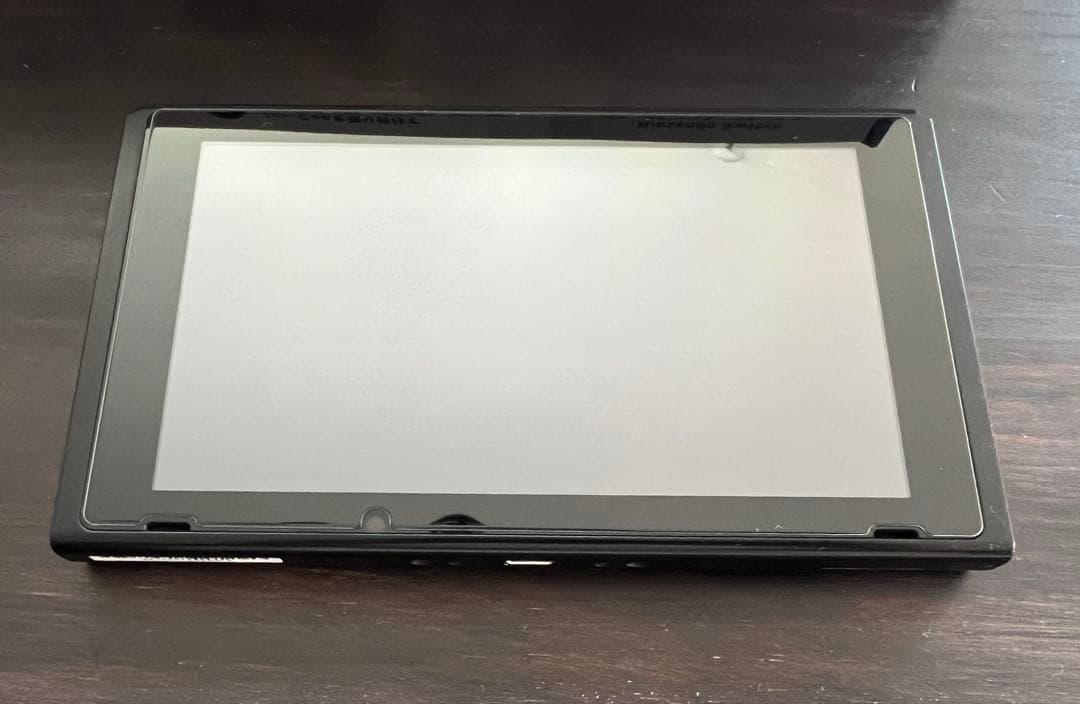 used NintendoSwitch 本体&マリオカートハンドル2つ付き