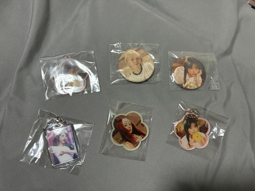 ルセラフィム 缶バッジセット