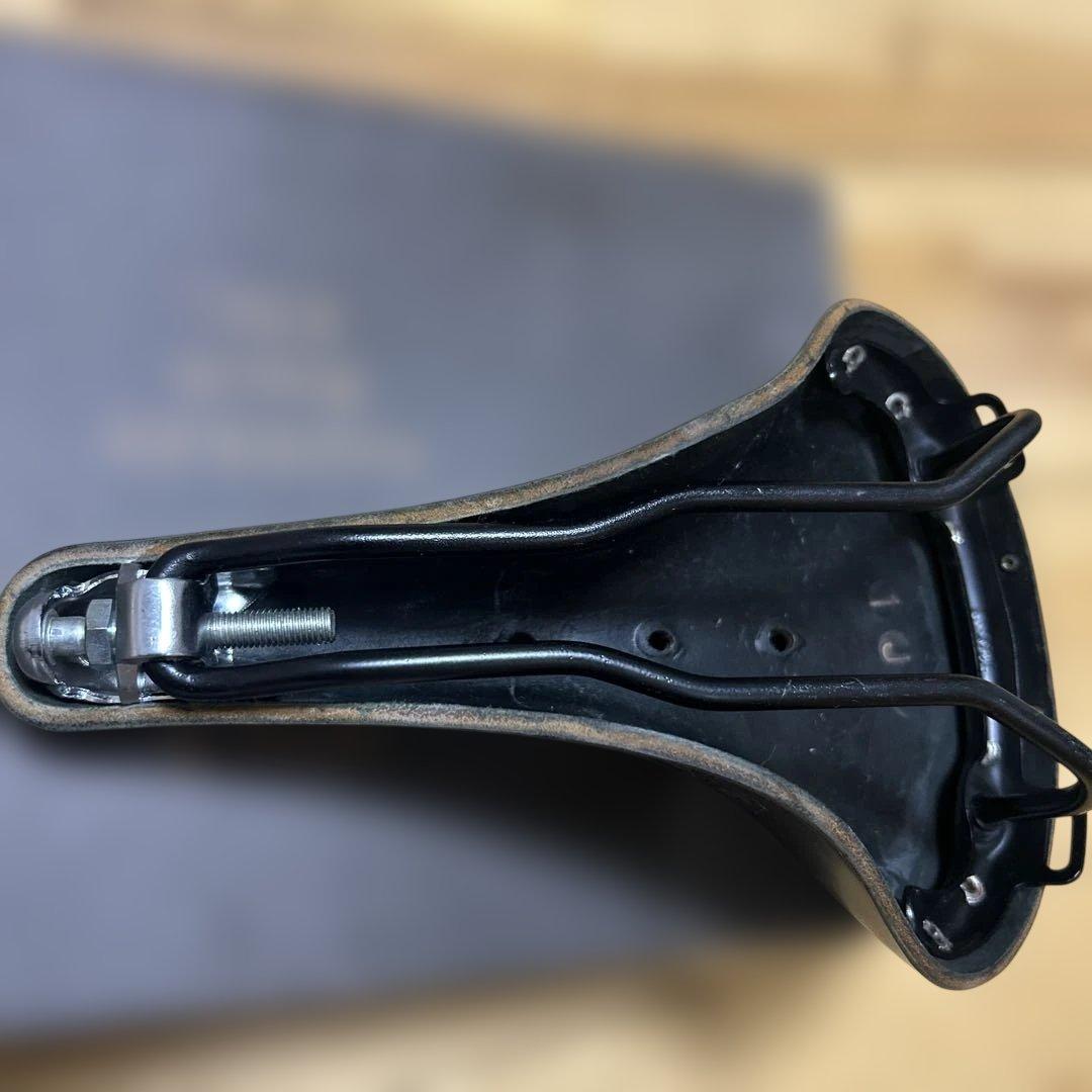 BROOKS ブラックレザーサドル