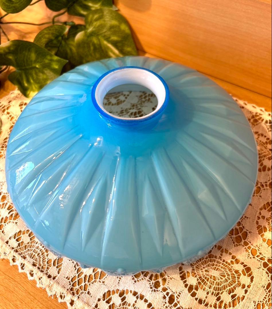 アンティークランプシェード　青色ガラス製ドーム型