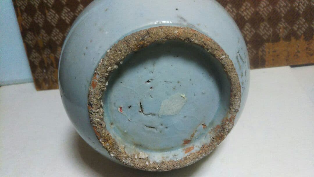 古い李朝の徳利のょうです