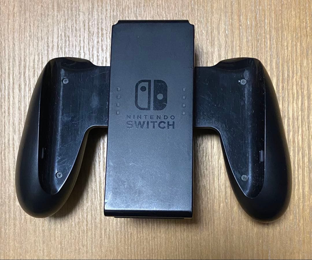 ニンテンドーSwitch +カセット3つ +キーボード＋コントローラー