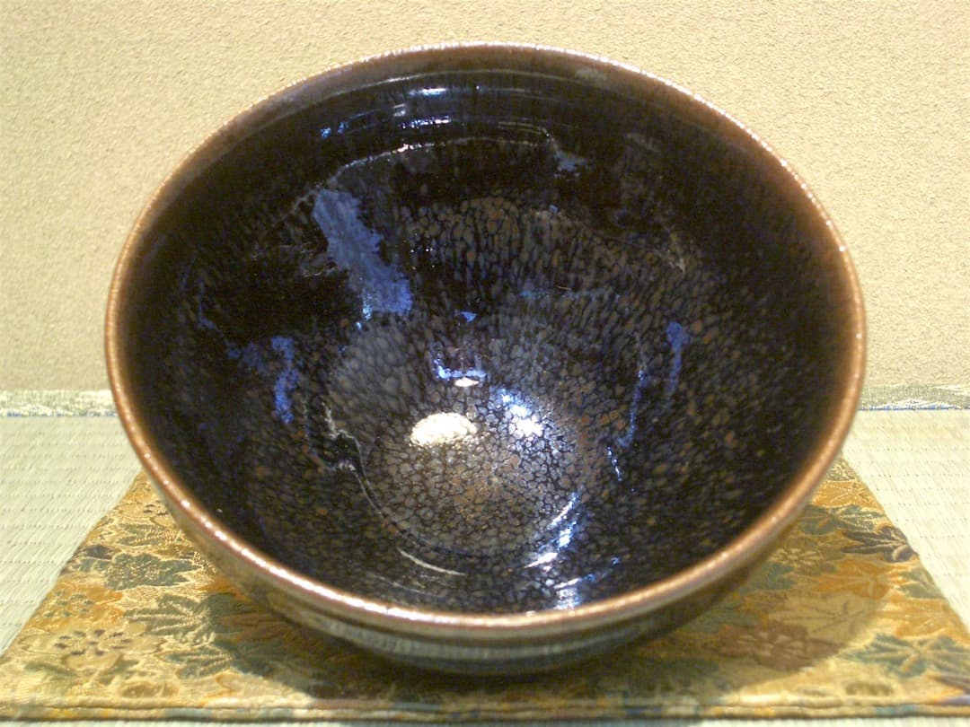 京焼・清水焼　牧勇吉作　油滴　茶碗　共箱　無傷　古物。