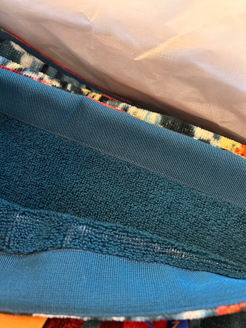 Louis Vuitton ハイビスカスデザインビーチタオル