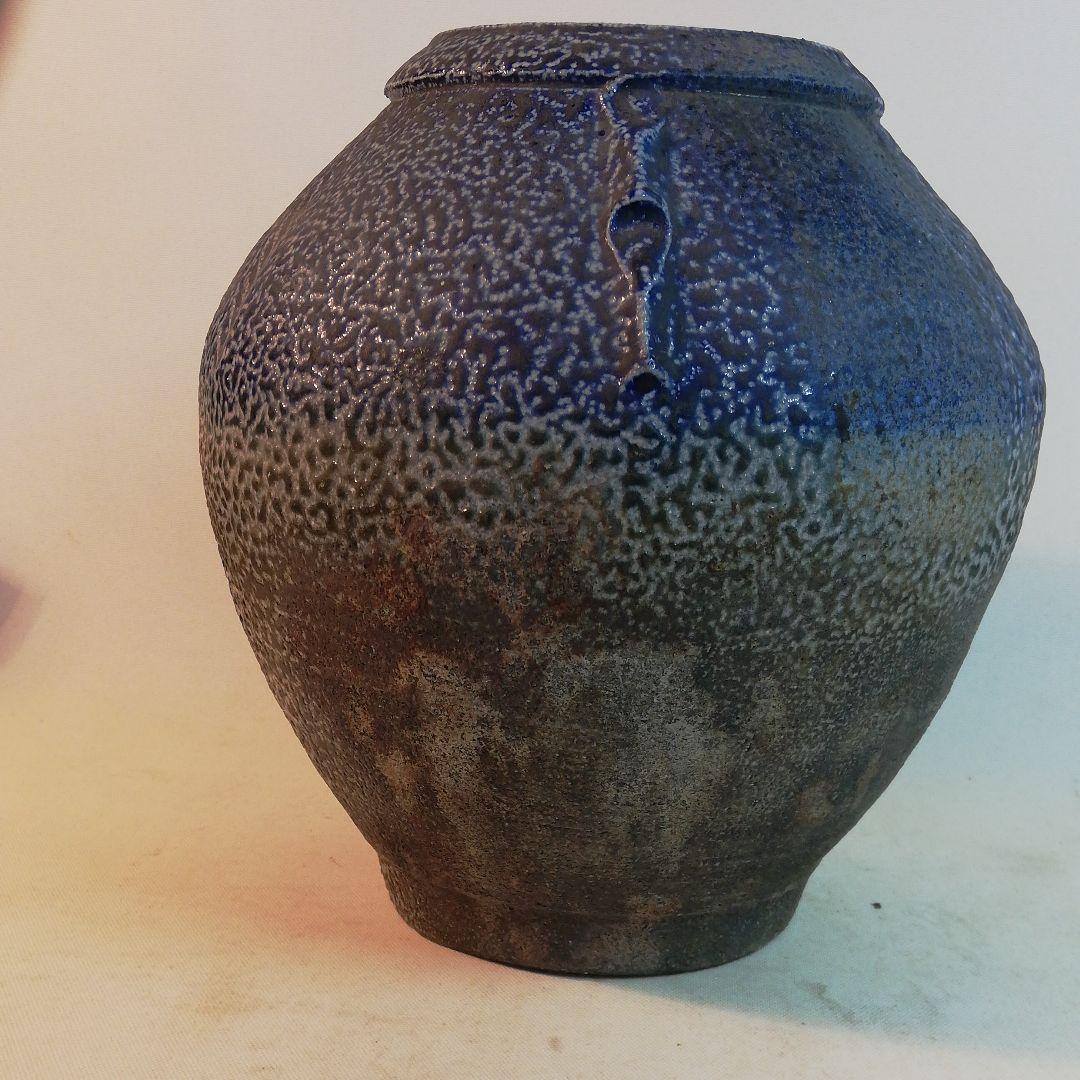 須藤武雄作、打紋鉄釉呉須釉塩焼壺