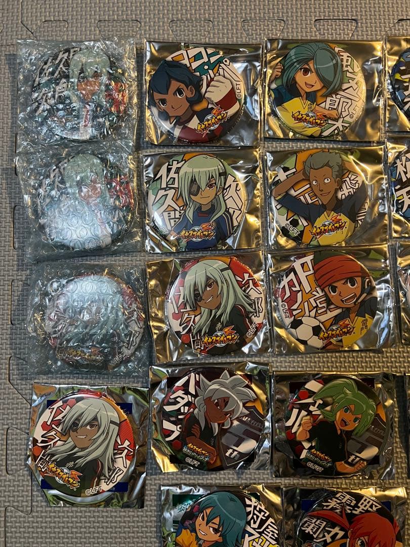 【バラ売り不可】イナズマイレブン　ドでか缶バッジ　64点セット
