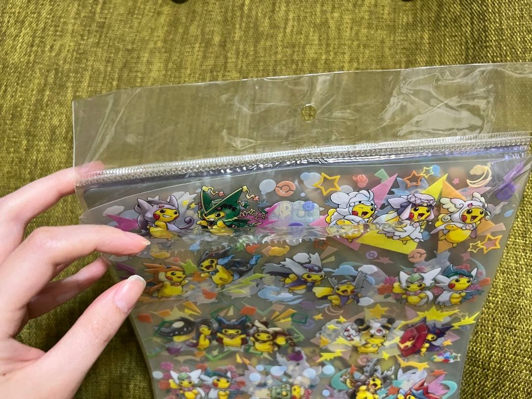メガポンチョを着たピカチュウ　A4クリアファイルセット