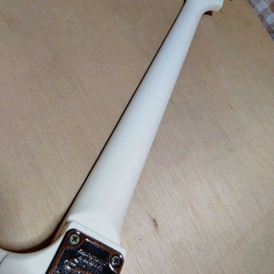 美品 Epiphone Thunderbird '05 ホワイト ブラックパーツ
