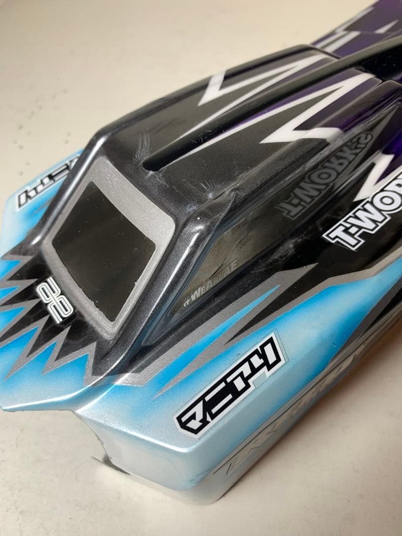 jconcepts製アソシB6.4 F2&P2ボディ 使用浅　おまけ付き