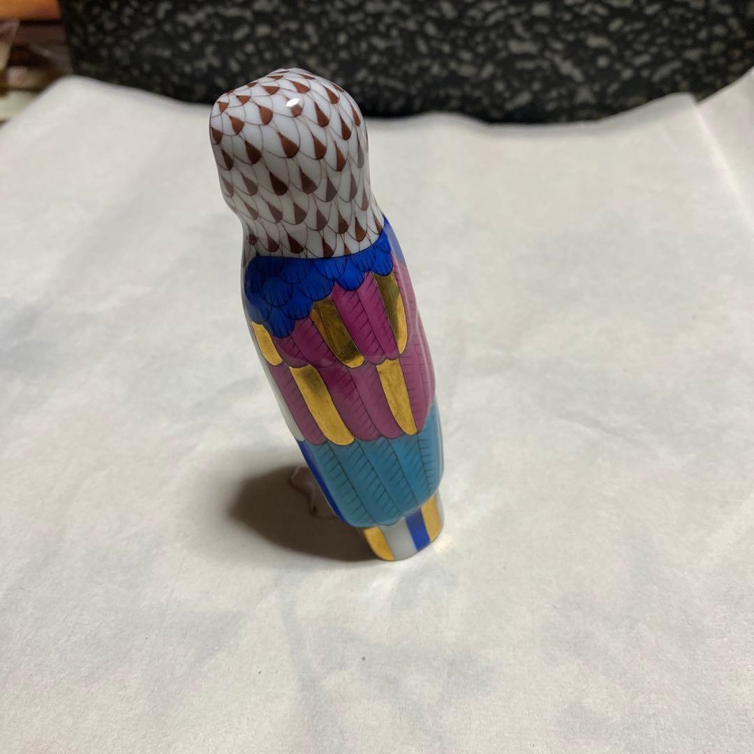 カラフルなフクロウの陶器置物