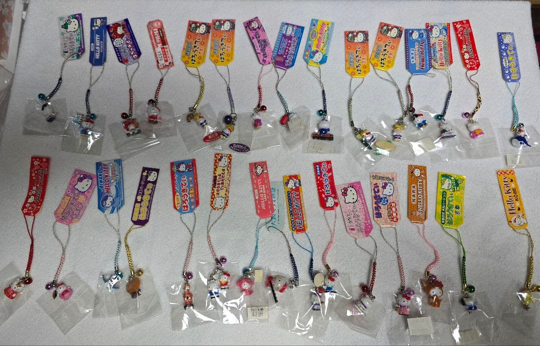 ハローキティ　根付けストラップ　約300個　まとめ売り