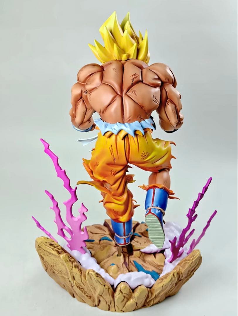ドラゴンボールガレージキット　超サイヤ人 孫悟空　レジン スタチュー フィギュア