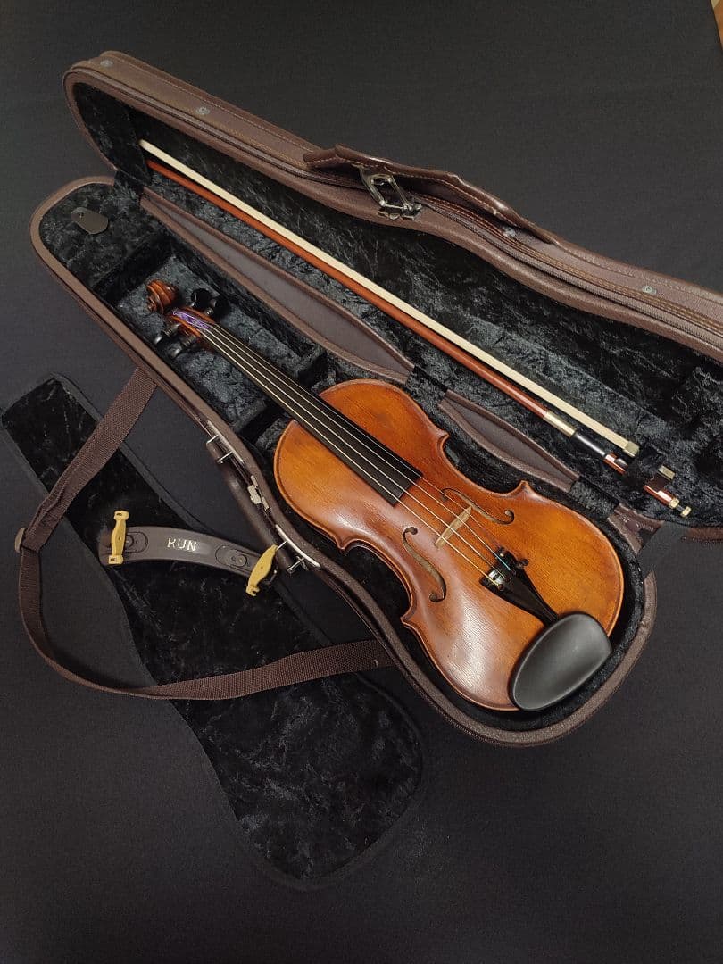 バイオリン　アンティークジャーマン１/2　弦・駒新品交換済　弓・ケース・肩当付属