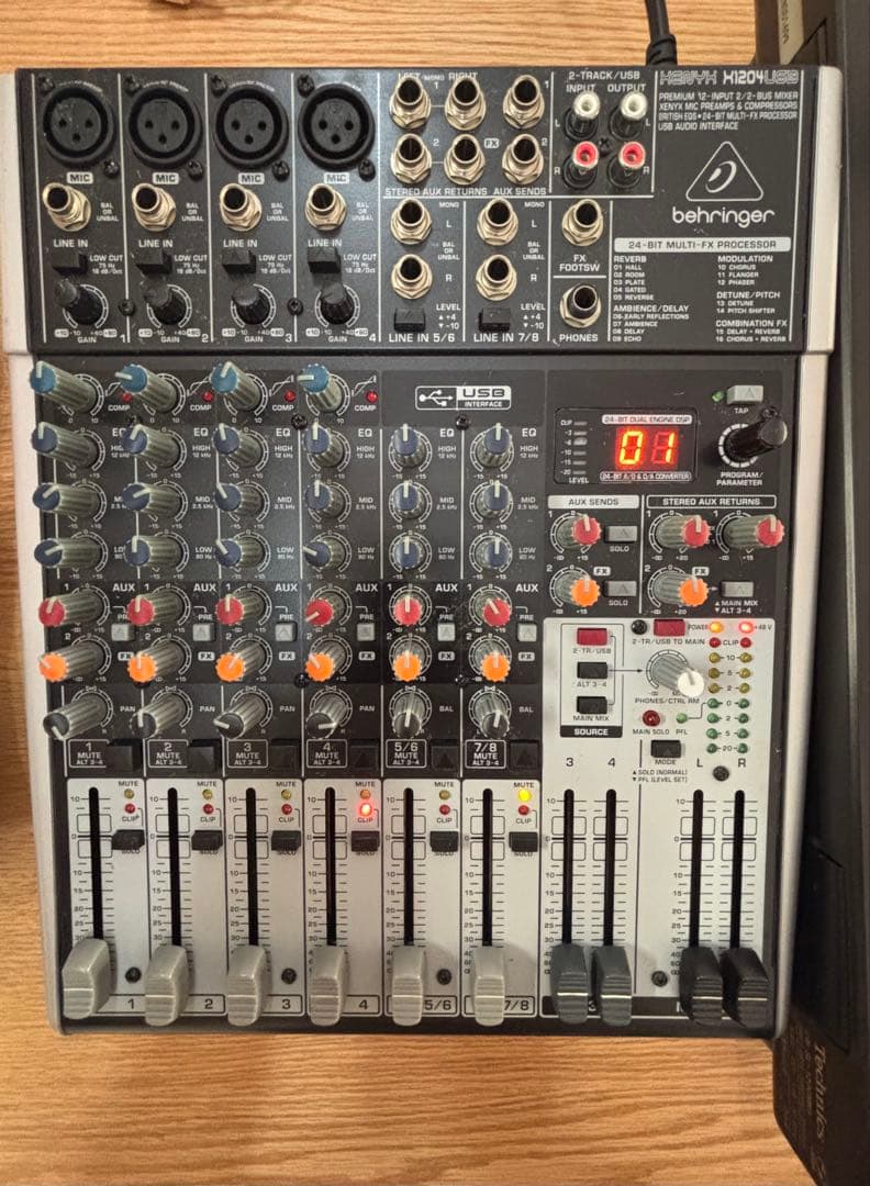 Technics SL-1200 MK5 +ミキサー、BEHRINGERミキサー