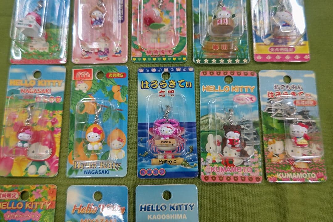 ご当地ハローキティ ファスナーマスコット九州地域限定 13個まとめ売り