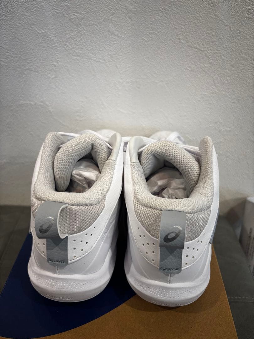 値下げ✴︎新品未使用✴︎アシックスGELHOOP V17