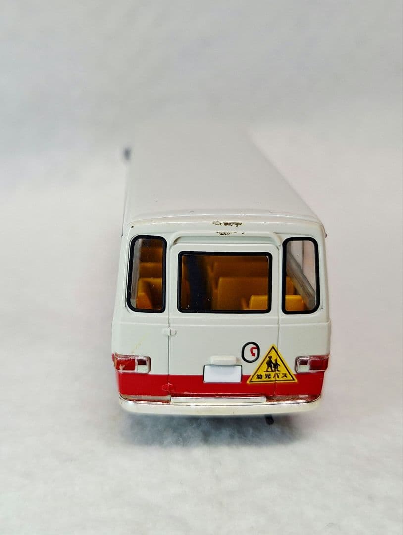 トミカリミテッドヴィンテージネオ LV-N60a ニッサン シビリアン