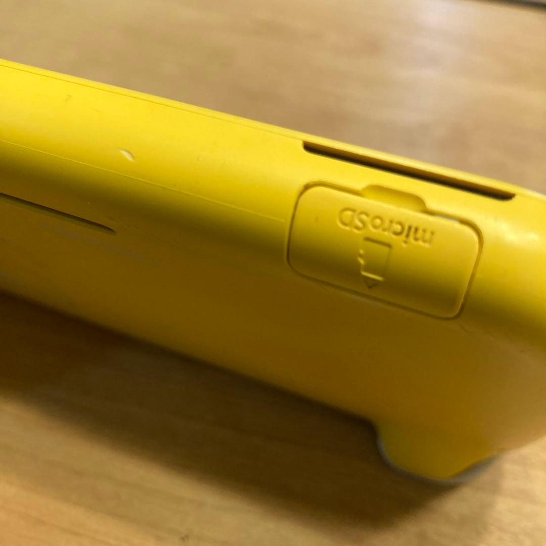 スイッチライト　イエロー　ジャンク品