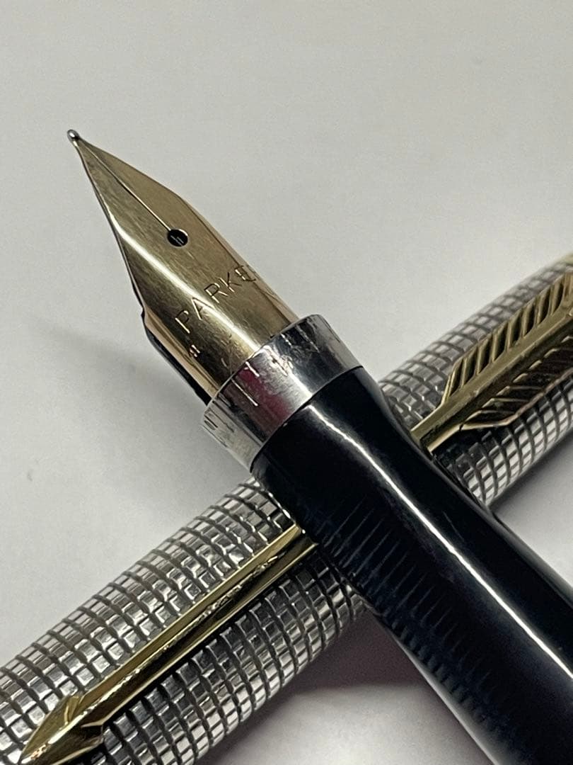 Parker 万年筆 シルバー・ブラック XF