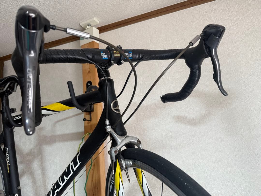 GIANT ロードバイク アルテグラ　ULTEGRA ブラック/イエロー