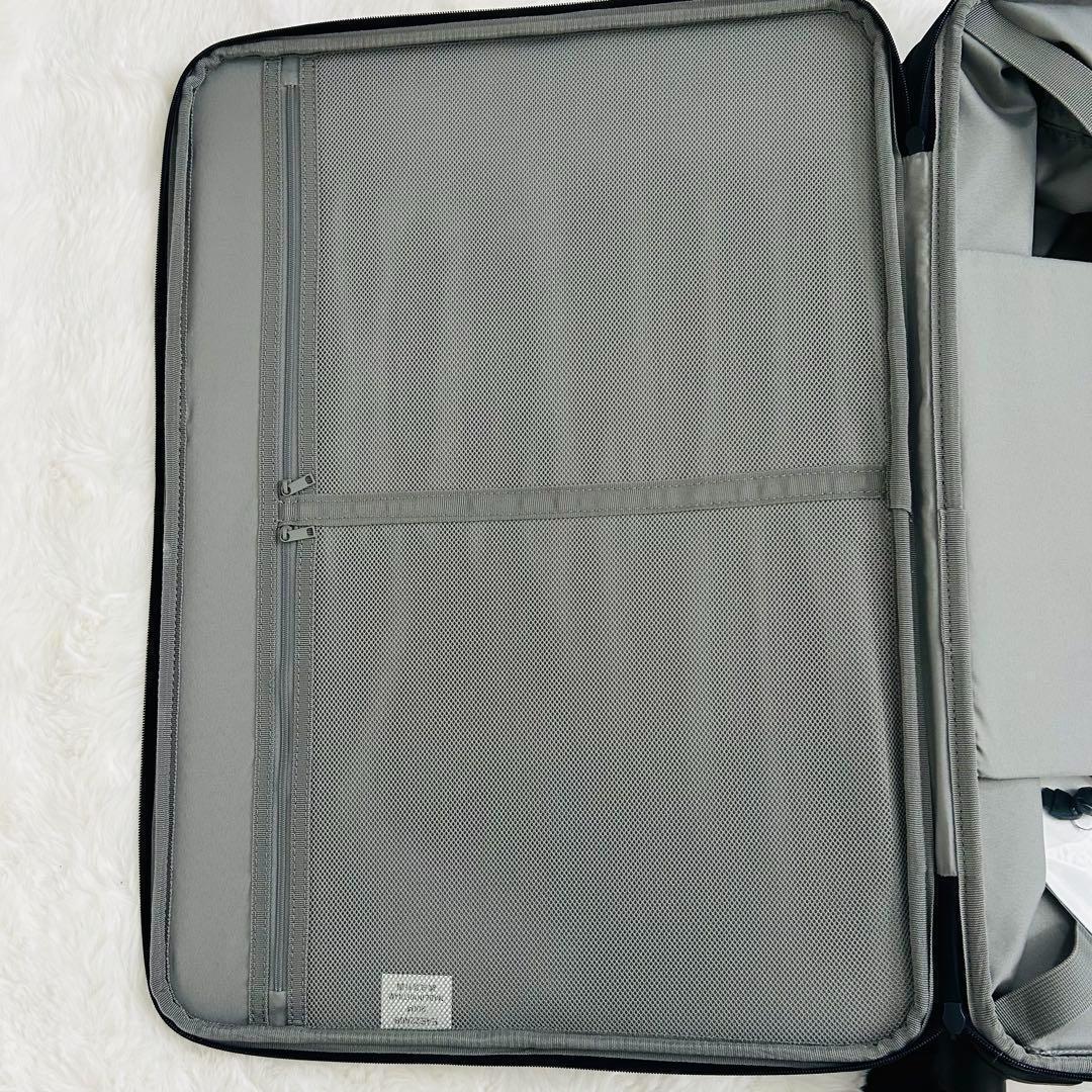 無印良品 半分の厚みで収納できるソフト キャリーケース 63L スーツケース