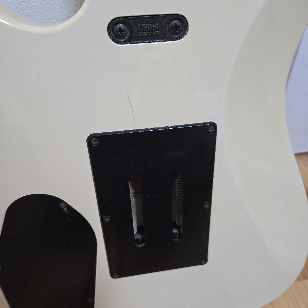 Yamaha RGX 612J アイボリーエレキギター