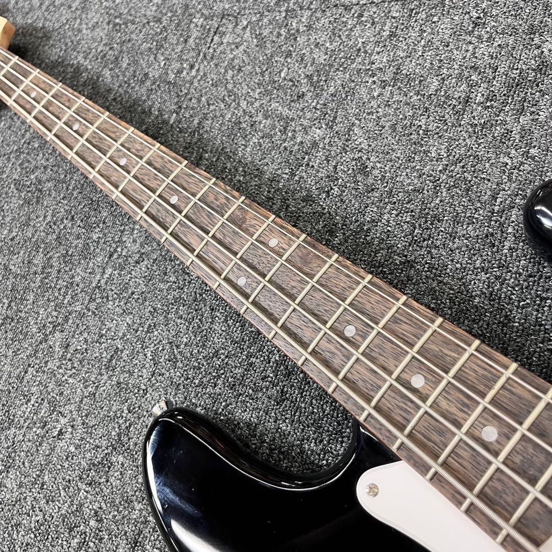 【10239】 Squier by Fender precision bass